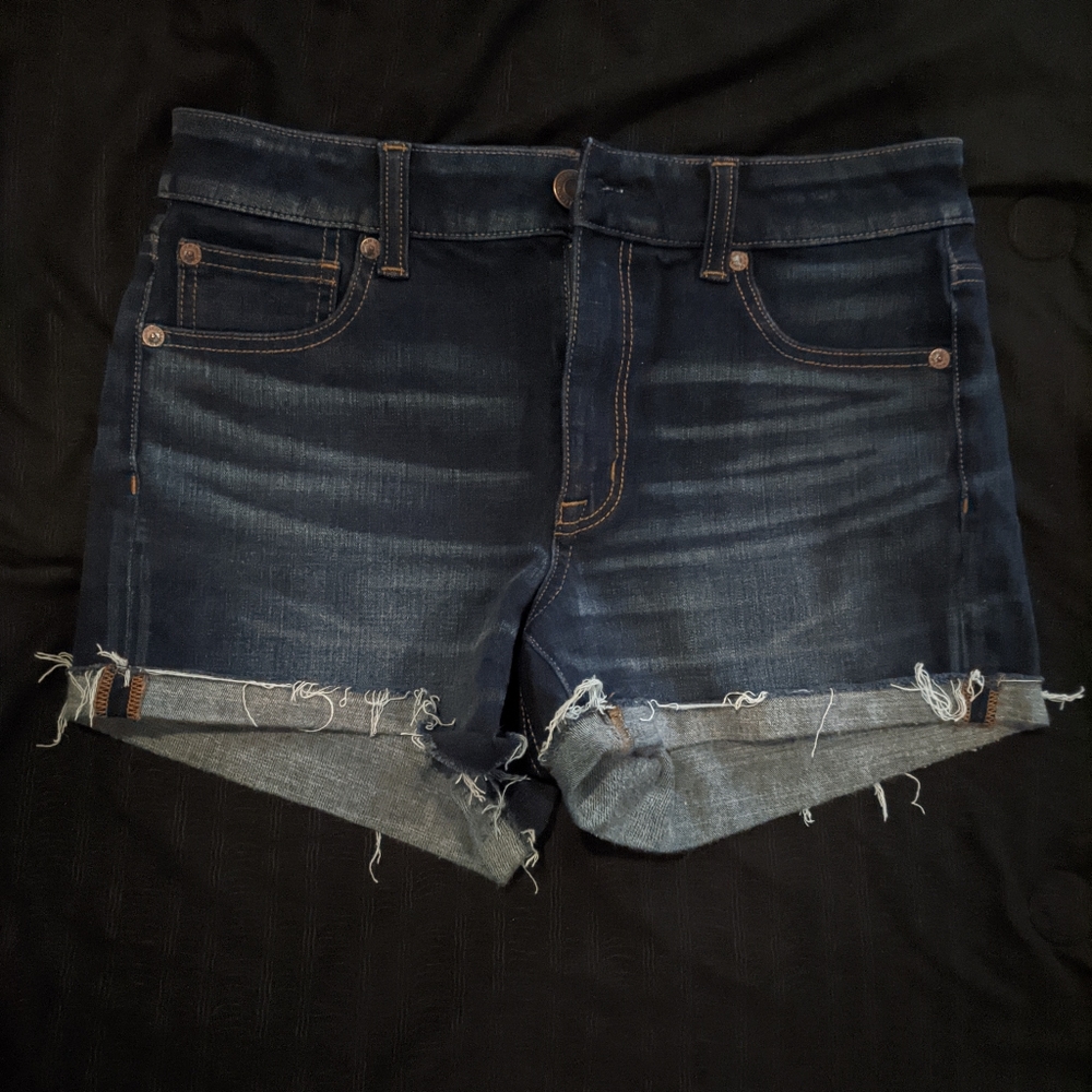 Deleting listing Friday! AEO shorts